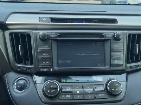 Used 2015 Toyota RAV4 Limited AWD/4WD image 8