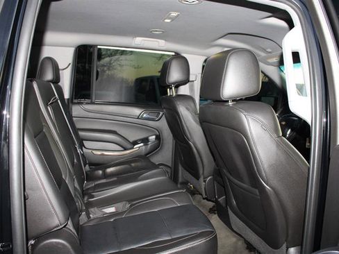 Used 2015 Chevrolet Suburban LT image 16