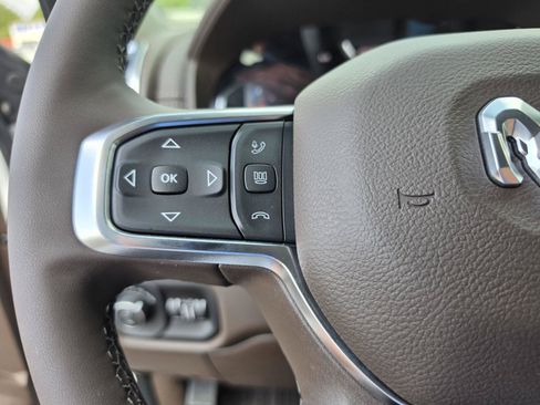 New 2026 RAM 2500 Laramie AWD/4WD image 32