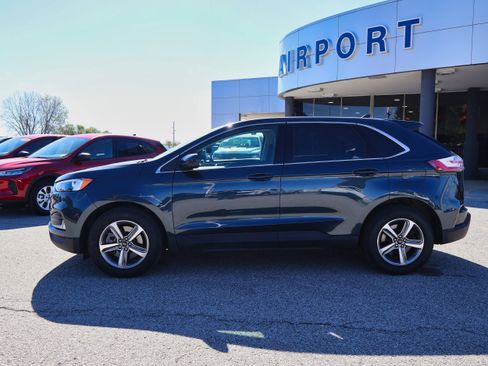 Used 2024 Ford Edge SEL w/ Convenience Package image 2