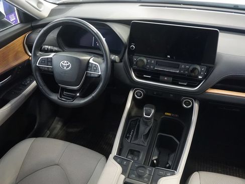 Used 2024 Toyota Grand Highlander AWD image 27