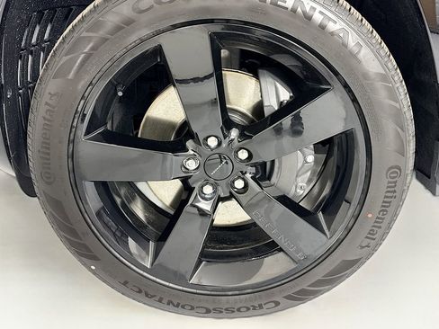 New 2026 Land Rover Defender 110 X-Dynamic SE AWD/4WD image 31