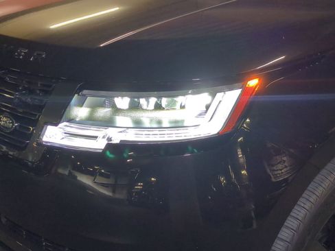 New 2026 Land Rover Range Rover SE AWD/4WD image 10