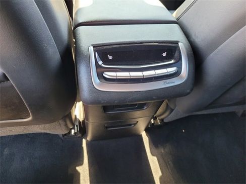 Used 2020 Cadillac XT6 Premium Luxury image 18