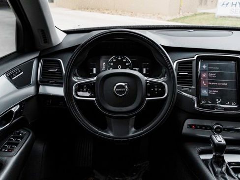 Used 2018 Volvo XC90 T5 Momentum w/ Convenience Package image 23