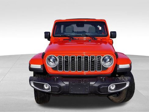 Certified 2025 Jeep Wrangler Unlimited Sahara w/ Safety Group image 13