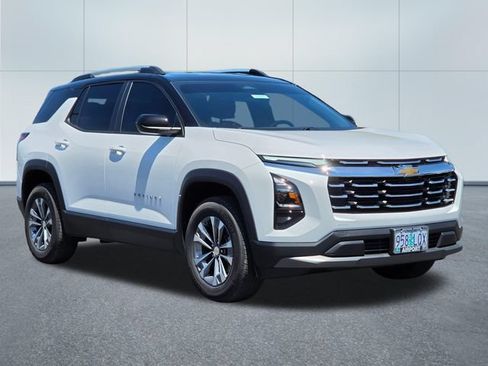Used 2025 Chevrolet Equinox LT w/ Convenience Package II AWD/4WD image 9