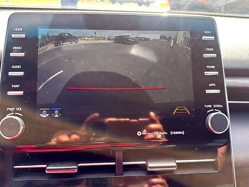 Used 2019 Toyota Avalon XLE w/ Moonroof Package FWD image 9