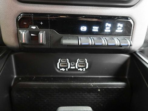 Used 2022 RAM 3500 Big Horn w/ Night Edition image 18