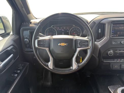 Used 2020 Chevrolet Silverado 1500 Custom w/ Custom Value Package image 13