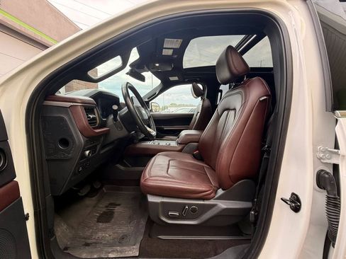 Used 2022 Ford Expedition Max Limited AWD/4WD image 17