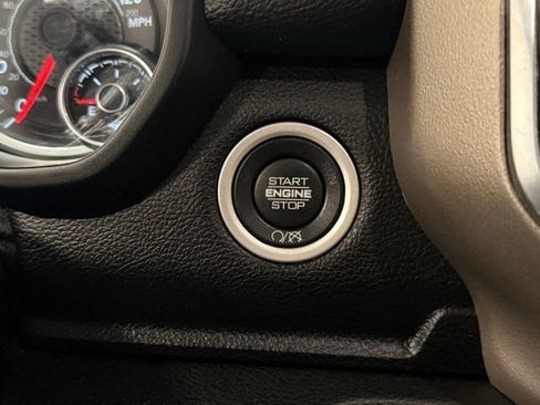 Used 2024 RAM 2500 Laramie AWD/4WD image 16