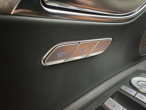Certified 2025 Genesis GV80 3.5T Prestige AWD/4WD image 13