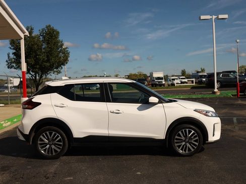 Used 2024 Nissan Kicks SV FWD image 4