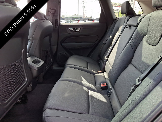 Certified 2023 Volvo XC60 B5 Plus AWD/4WD image 12