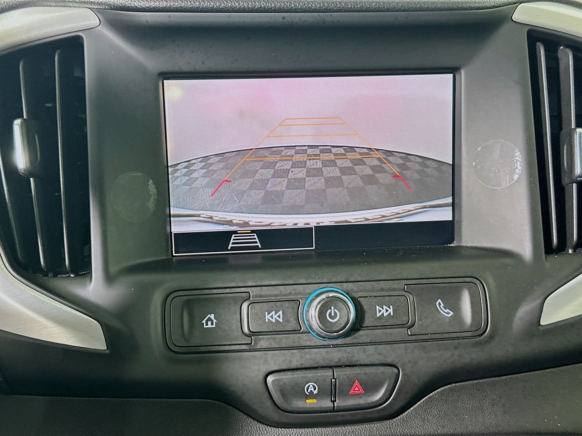 Used 2024 GMC Terrain SLE FWD image 25