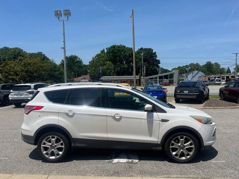 Used 2014 Ford Escape Titanium w/ Equipment Group 401A AWD/4WD image 3