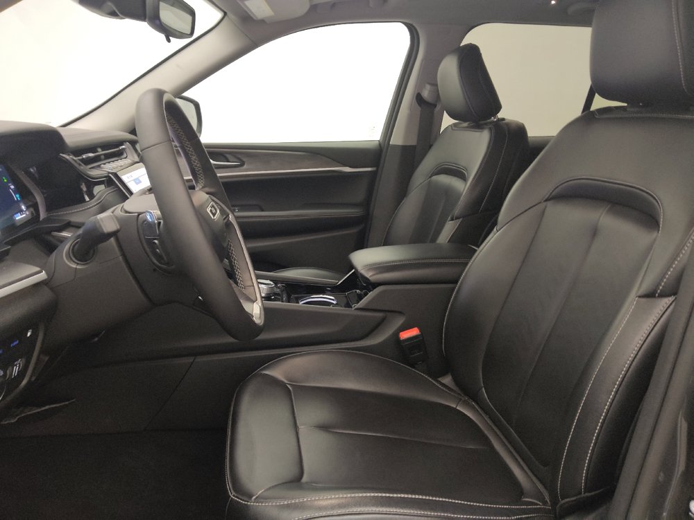 Used 2023 Jeep Grand Cherokee 4WD 4xe image 17