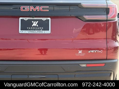 New 2026 GMC Acadia AT4 w/ LPO, Floor Liner Package AWD/4WD image 5