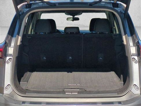 Used 2023 Nissan Rogue SV w/ SV Premium B Package FWD image 6