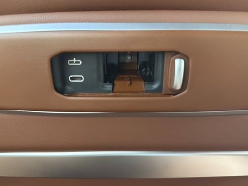 New 2027 BMW X7 xDrive40i w/ Executive Package AWD/4WD image 21