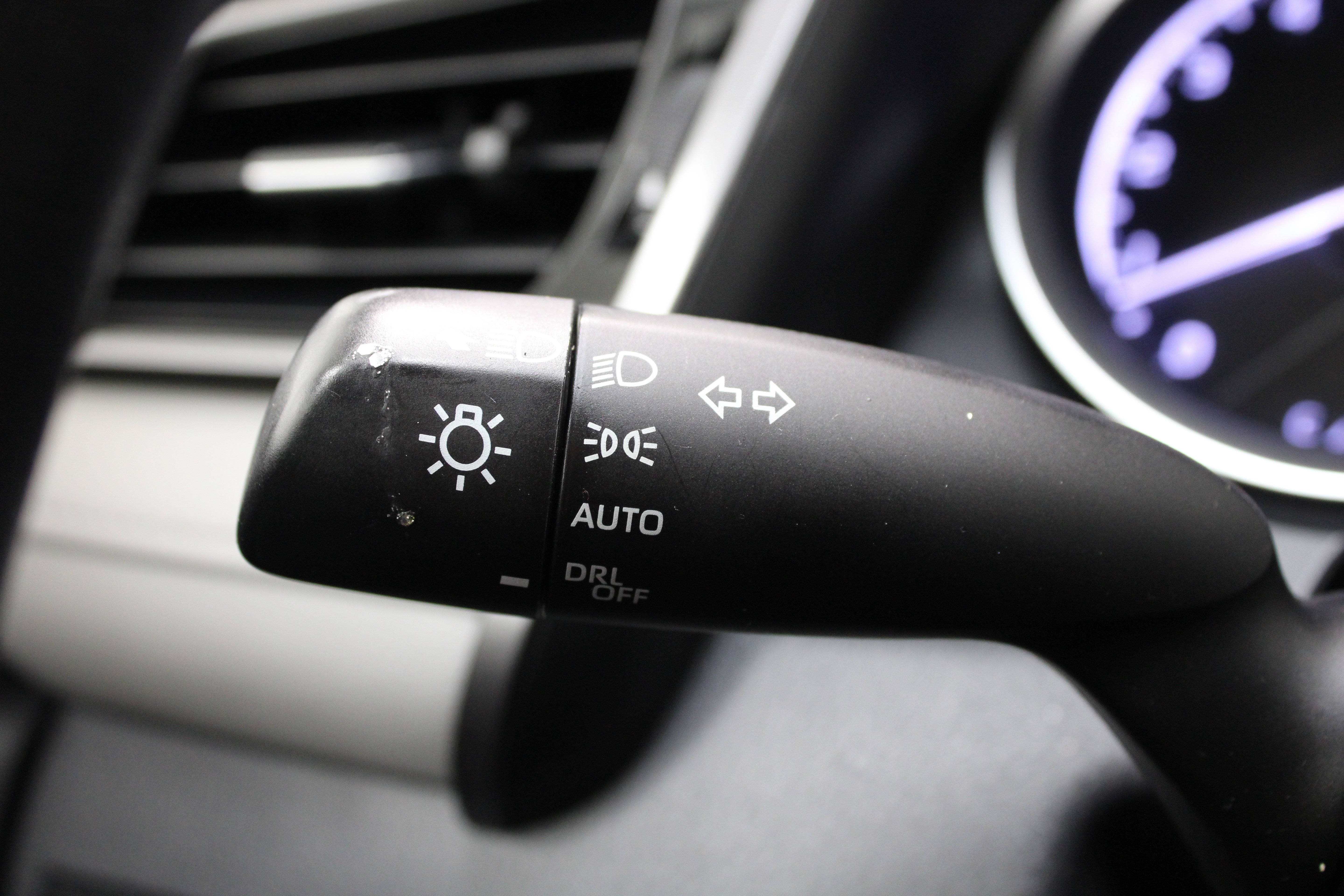 Used 2024 Toyota Camry LE FWD image 23