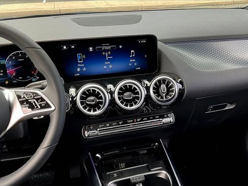 New 2026 Mercedes-Benz GLA 250 4MATIC image 7