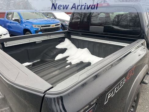 Used 2023 Nissan Frontier PRO-4X w/ Pro Convenience Package image 10