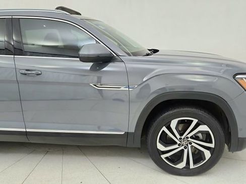 Used 2020 Volkswagen Atlas Cross Sport SEL Premium image 7
