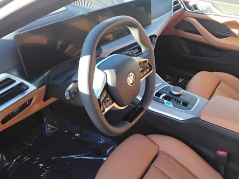 Used 2025 BMW i4 eDrive40 w/ Premium Package image 17