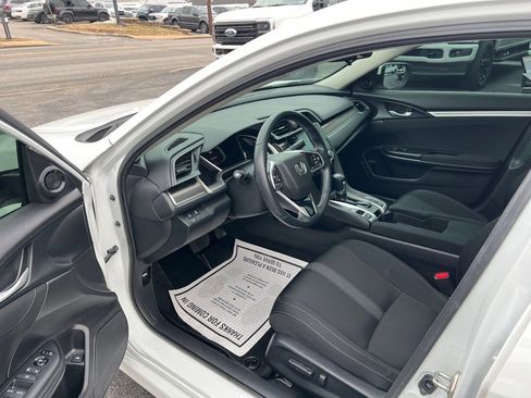 Used 2019 Honda Civic EX image 9