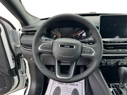 New 2026 Jeep Compass Latitude image 12