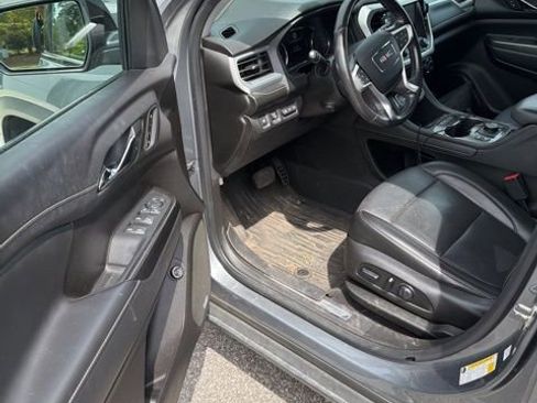 Used 2021 GMC Acadia SLT w/ Elevation Edition image 2