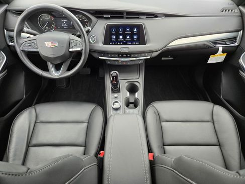 Certified 2023 Cadillac XT4 Premium Luxury w/ Enhanced Visibility Package image 13