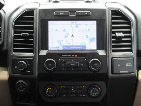 Used 2020 Ford F150 XLT w/ Equipment Group 302A Luxury RWD image 15