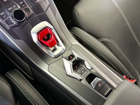 Used 2018 Lamborghini Huracan LP 580-2 image 21