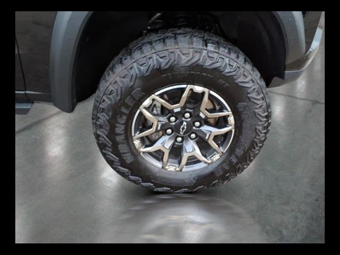 Certified 2024 Chevrolet Colorado ZR2 w/ ZR2 Convenience Package III image 11