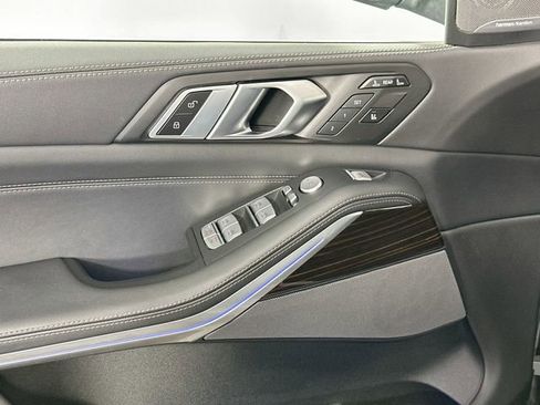 Used 2025 BMW X7 xDrive40i w/ Premium Package image 27