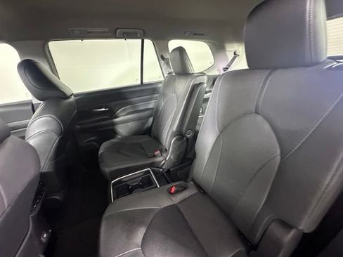Used 2024 Toyota Grand Highlander AWD image 18