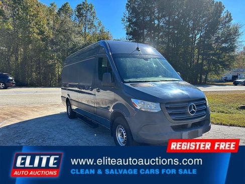 Used 2019 Mercedes-Benz Sprinter 170 image 2