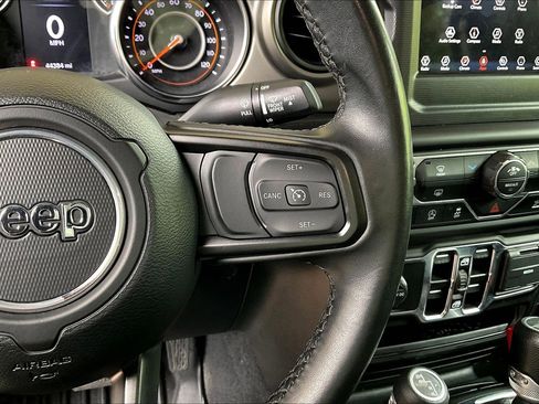 Used 2022 Jeep Wrangler Unlimited Sport AWD/4WD image 12