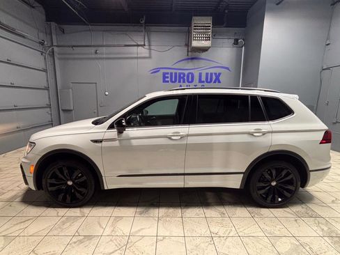 Used 2021 Volkswagen Tiguan SE R-Line image 4