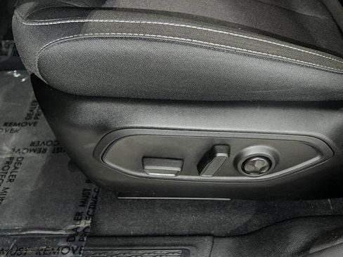 Certified 2023 Jeep Grand Cherokee Laredo image 6