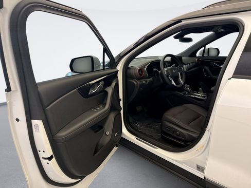 Used 2023 Chevrolet Blazer RS w/ Driver Confidence II Package FWD image 9