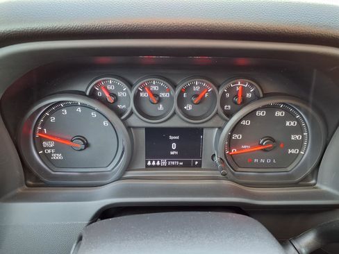 Used 2025 Chevrolet Silverado 1500 Custom Trail Boss AWD/4WD image 19