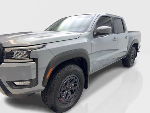 Used 2025 Nissan Frontier PRO-4X w/ Interior Protection Package AWD/4WD image 11