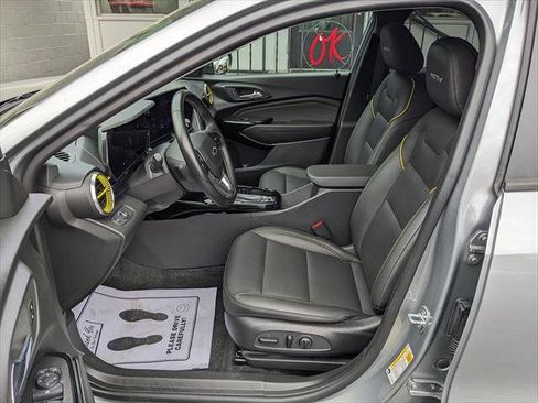 Used 2024 Chevrolet Trax ACTIV w/ Driver Confidence Package FWD image 8