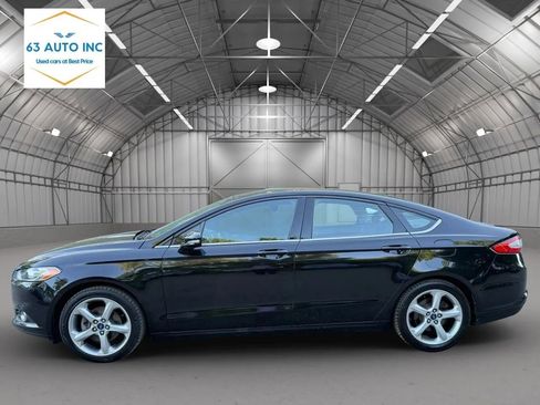 Used 2016 Ford Fusion SE FWD image 8