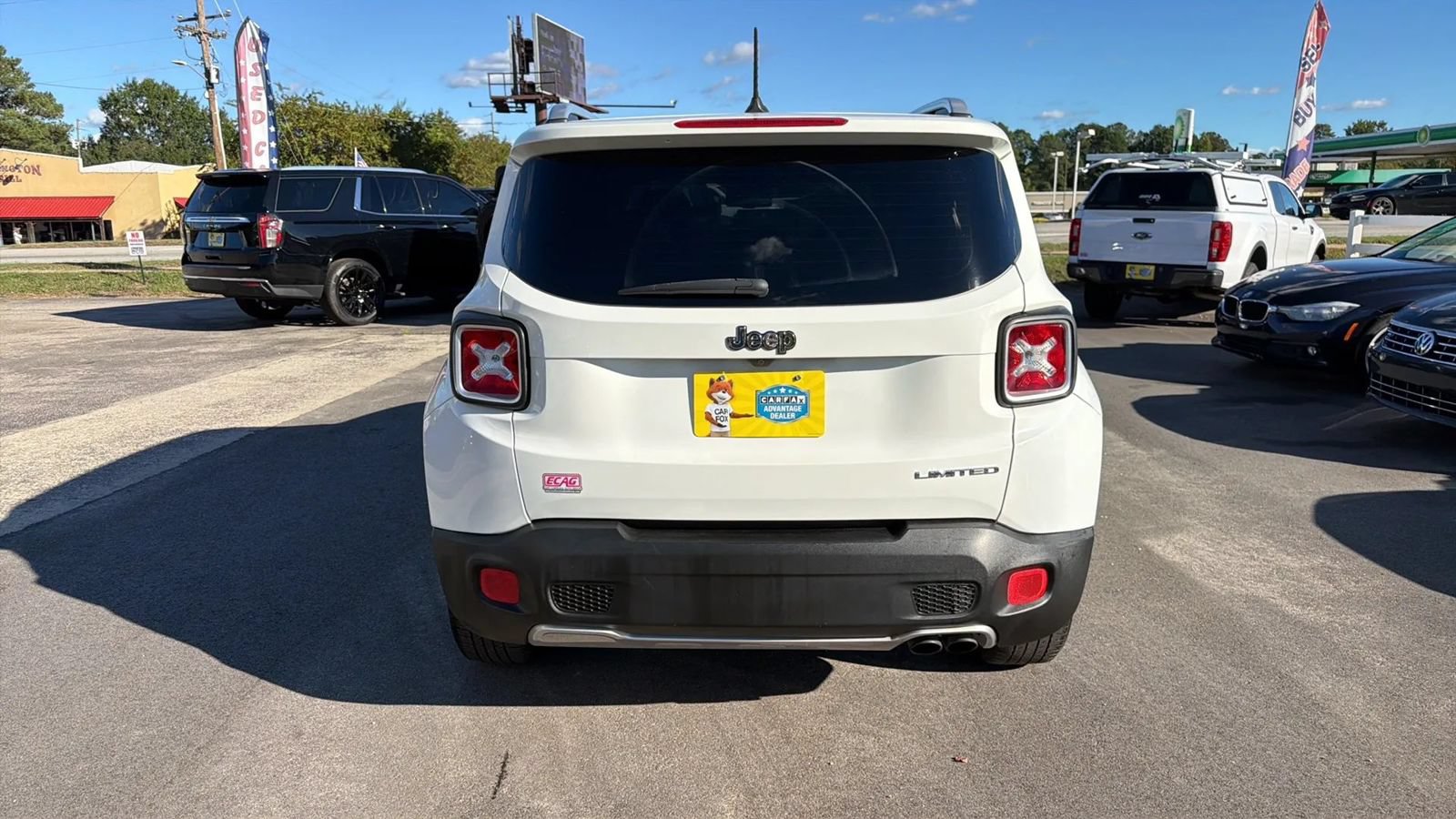 Used 2017 Jeep Renegade Limited FWD image 4