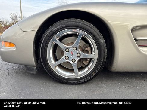 Used 2002 Chevrolet Corvette Coupe w/ Preferred Equipment Group2 image 27